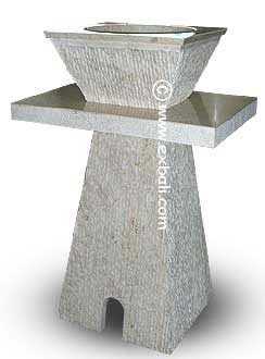 Textures  pedistal with incorporated bench